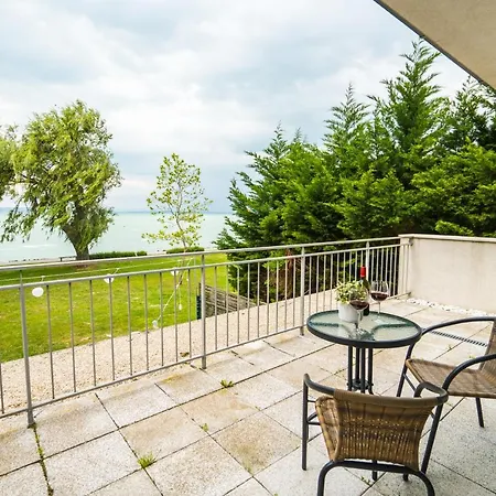 Siesta Sziget - Balaton-parti Apartman Siófok