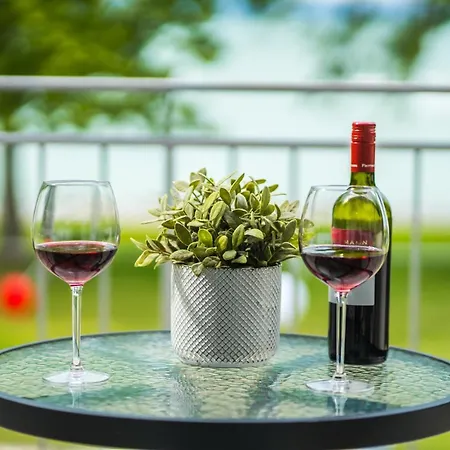 Siesta Sziget - Balaton-parti Apartament