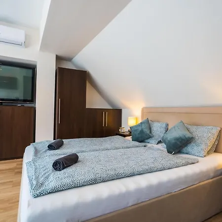 Siesta Sziget - Balaton-parti Siófok