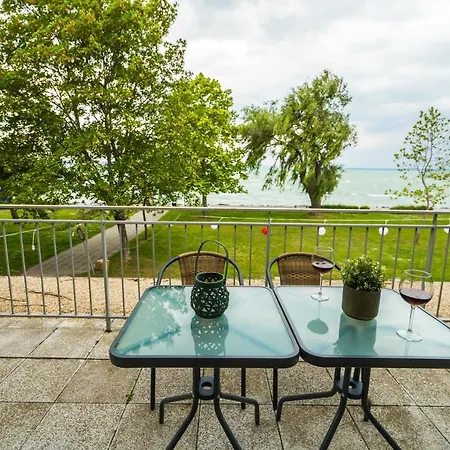 Siesta Sziget - Balaton-parti * Siófok