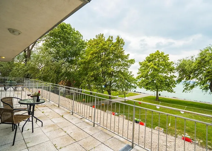Siesta Sziget - Balaton-parti Apartment *