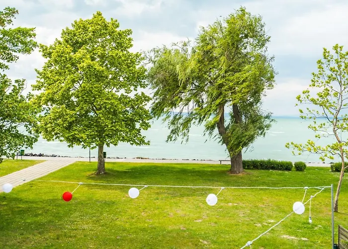 Siesta Sziget - Balaton-parti Siofok